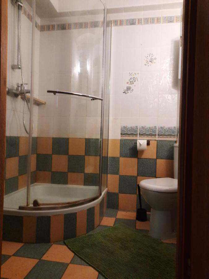 Ochota Forest Guest House Warsaw Ngoại thất bức ảnh