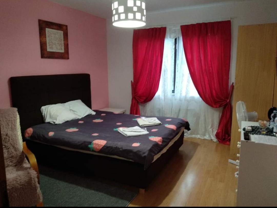 Ochota Forest Guest House Warsaw Phòng bức ảnh